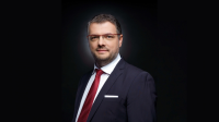 Robert Uzună